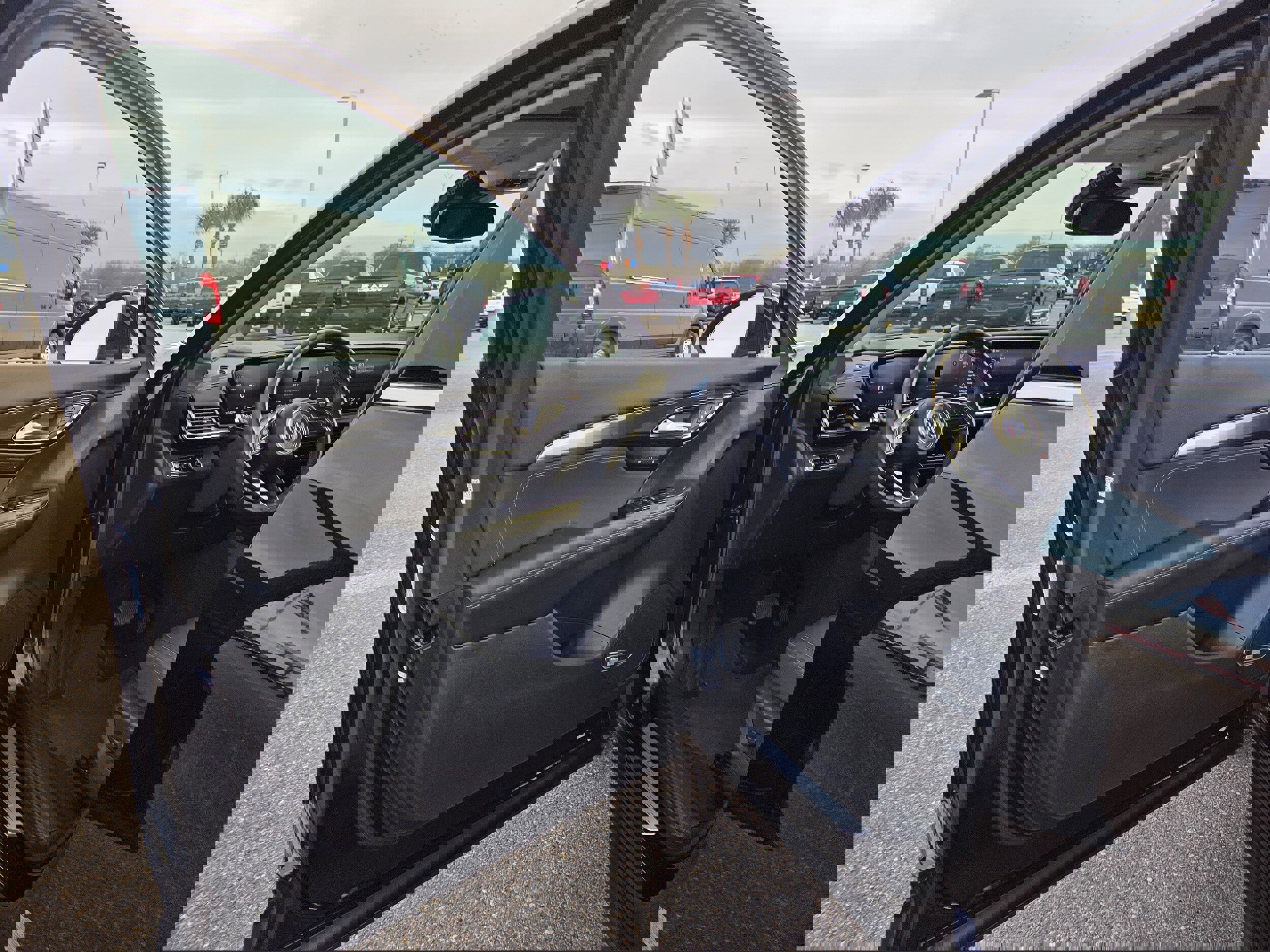 Used 2025 Buick Envision Preferred image 11