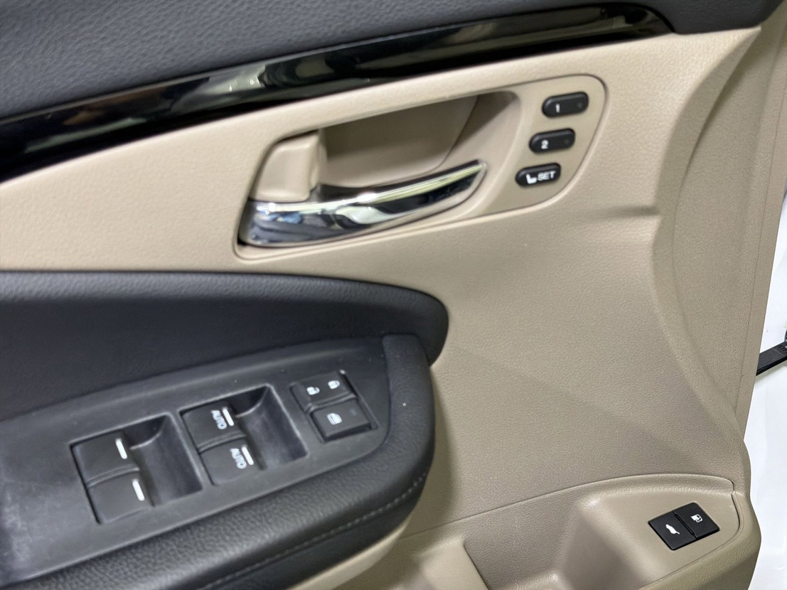 Used 2020 Honda Pilot Touring image 38