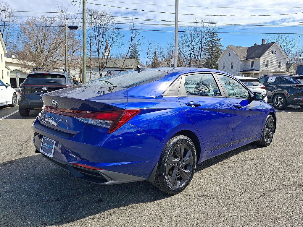 Certified 2023 Hyundai Elantra SEL image 24