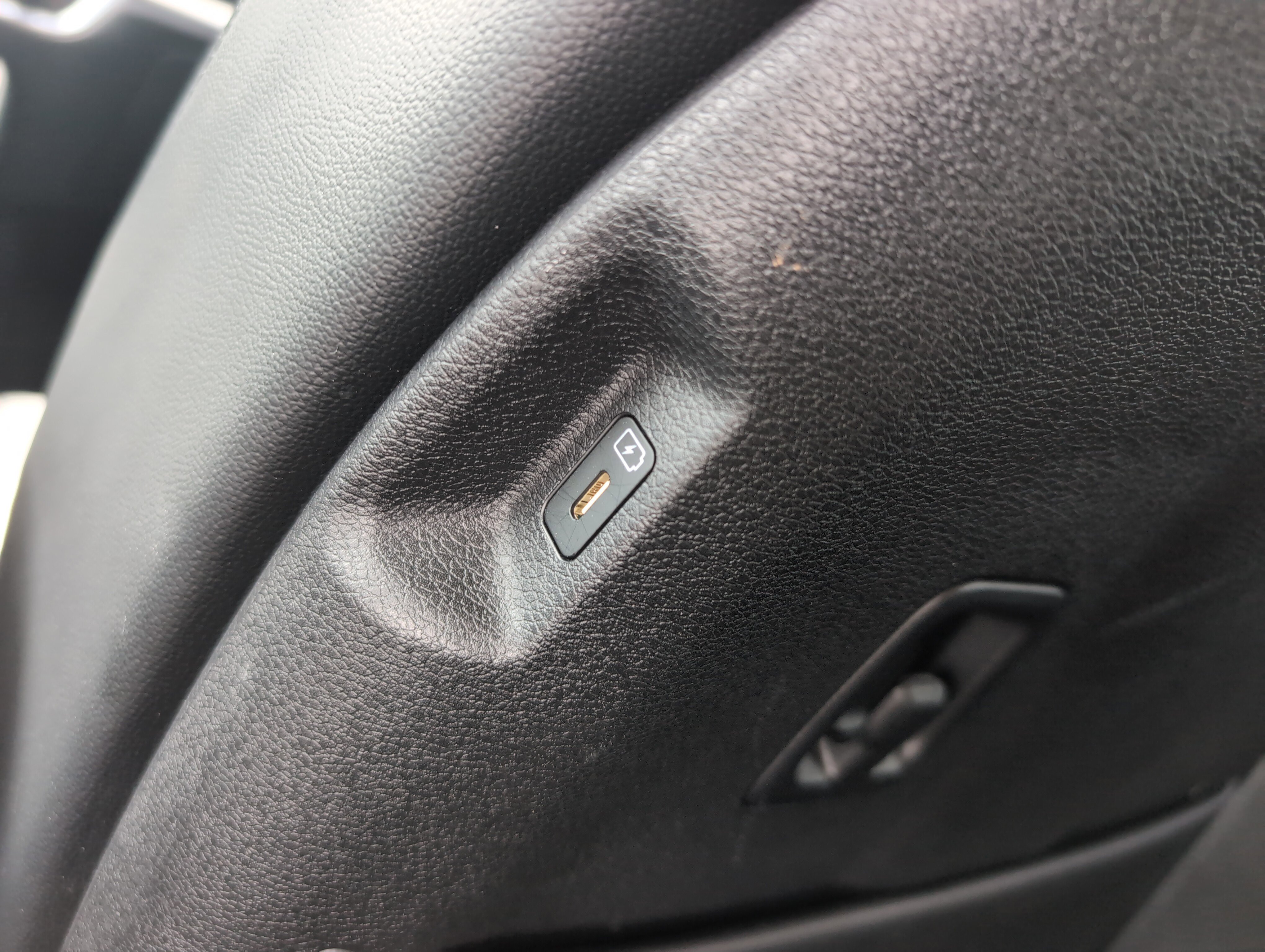 Used 2023 Kia Sportage EX FWD image 35