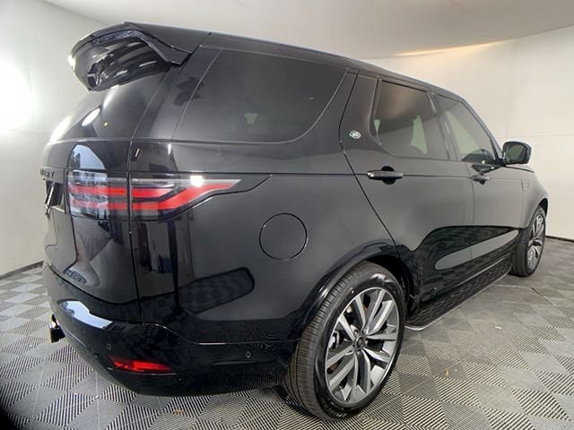 Certified 2025 Land Rover Discovery Dynamic SE image 6