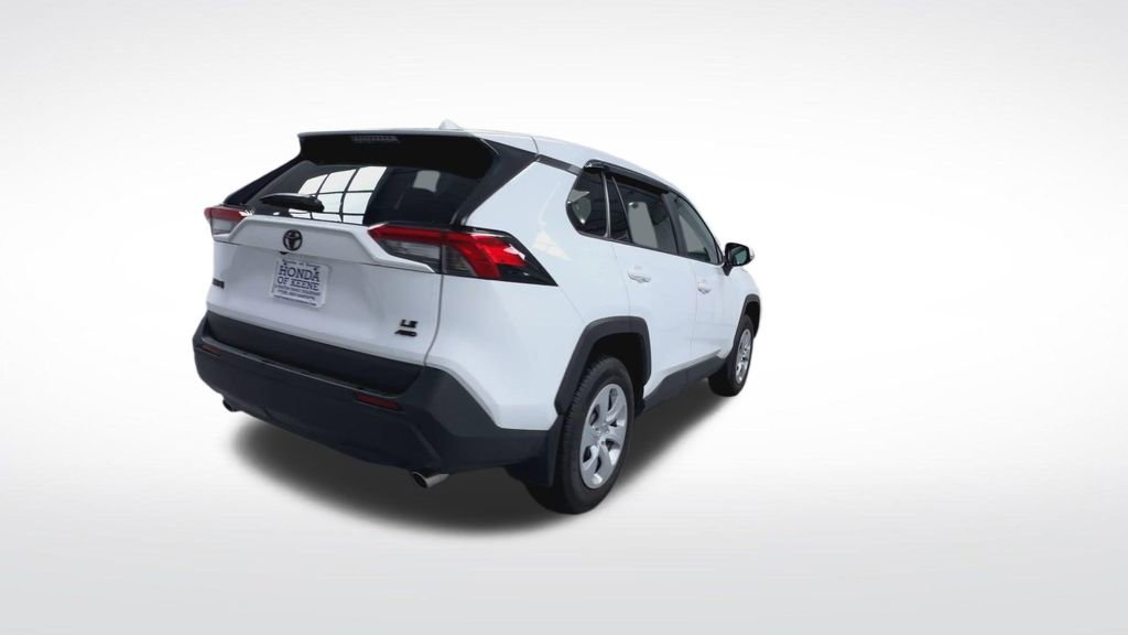 Used 2025 Toyota RAV4 LE image 11
