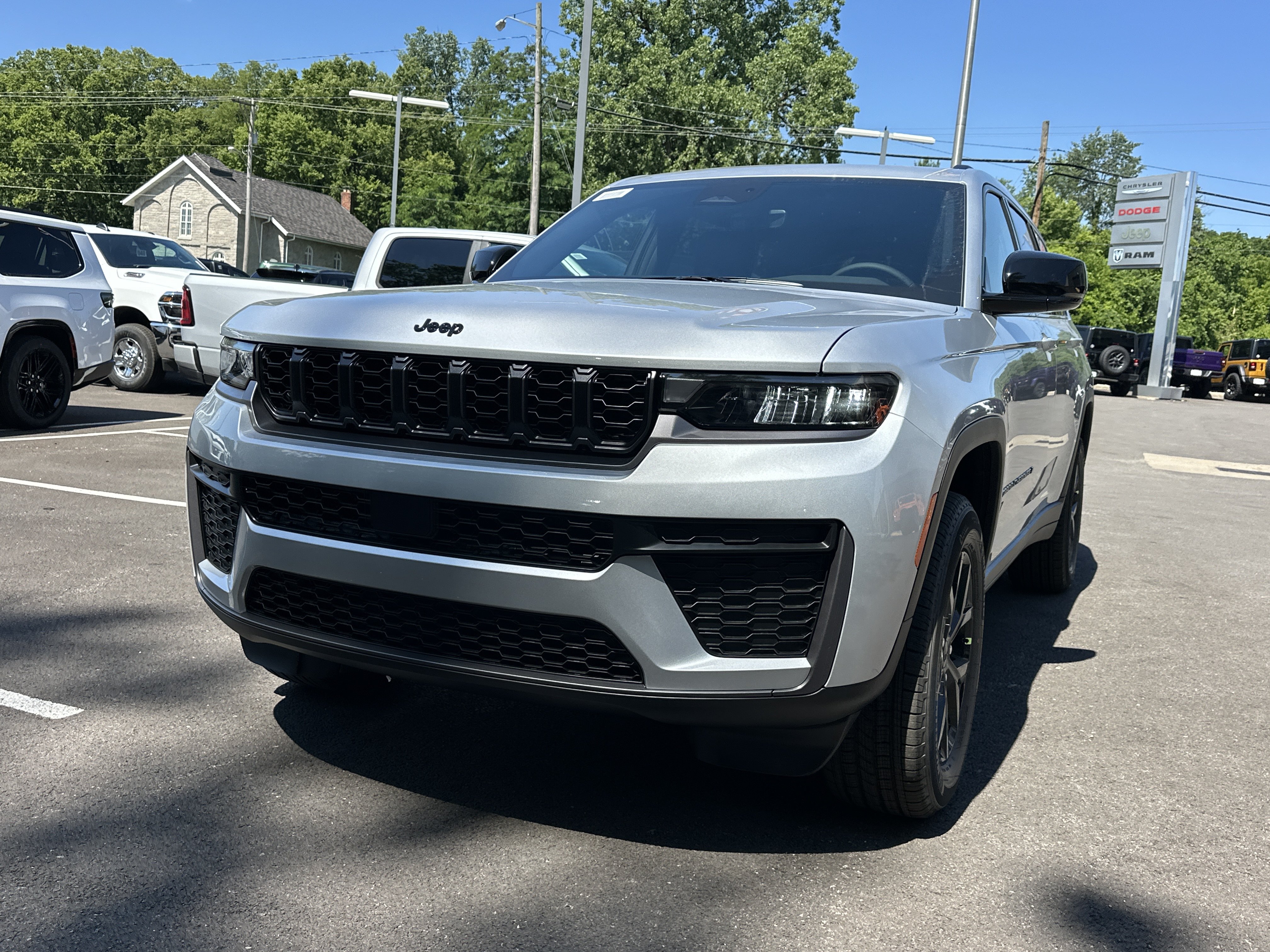 New 2026 Jeep Grand Cherokee L 4WD image 22