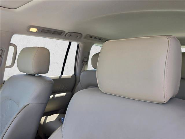 Used 2017 INFINITI QX80 2WD w/ Driver Assistance Package image 12