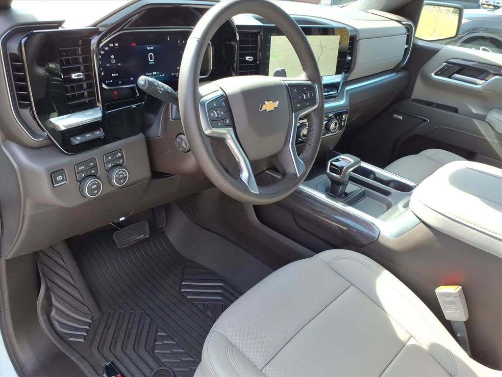 Used 2026 Chevrolet Silverado 1500 LTZ w/ Technology Package image 11