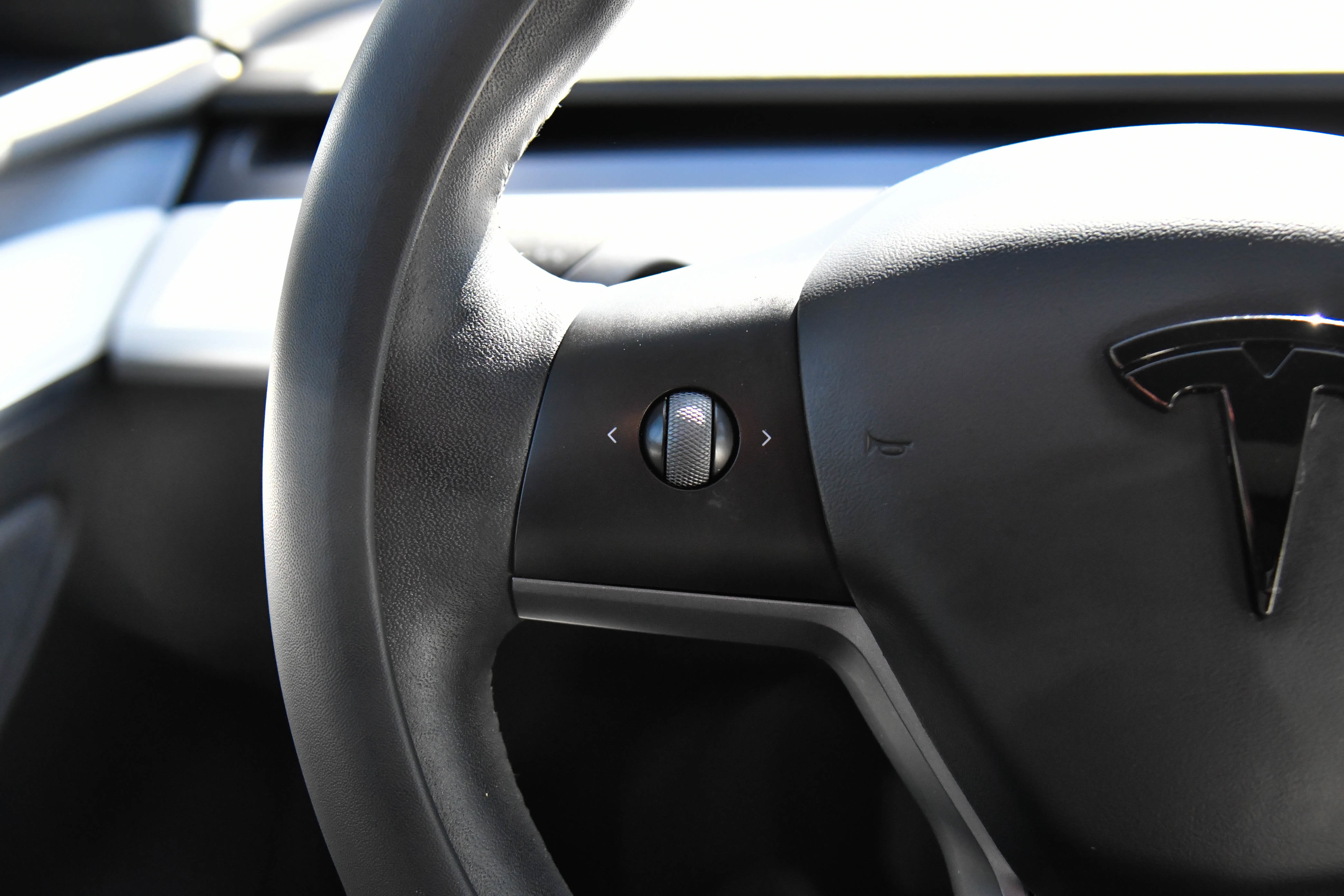 Used 2023 Tesla Model 3 Standard Range RWD image 30