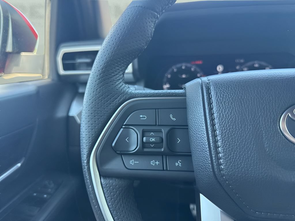 Used 2025 Toyota Tacoma TRD Sport AWD/4WD image 14