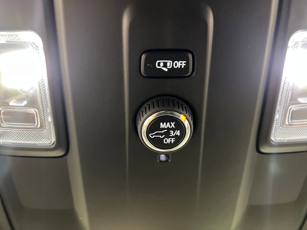 Used 2025 Chevrolet Suburban Z71 AWD/4WD image 64