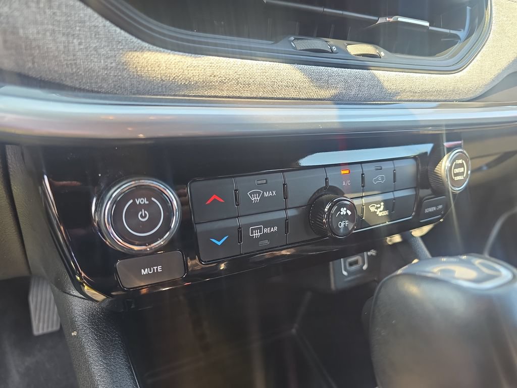 Used 2024 Jeep Compass Latitude AWD/4WD image 22