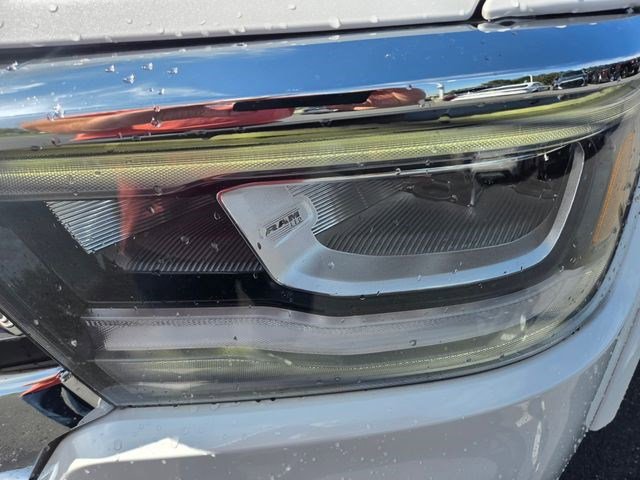 Used 2019 RAM 1500 Laramie AWD/4WD image 21