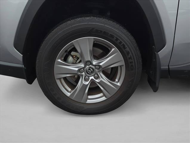 Used 2024 Toyota RAV4 LE AWD/4WD image 10