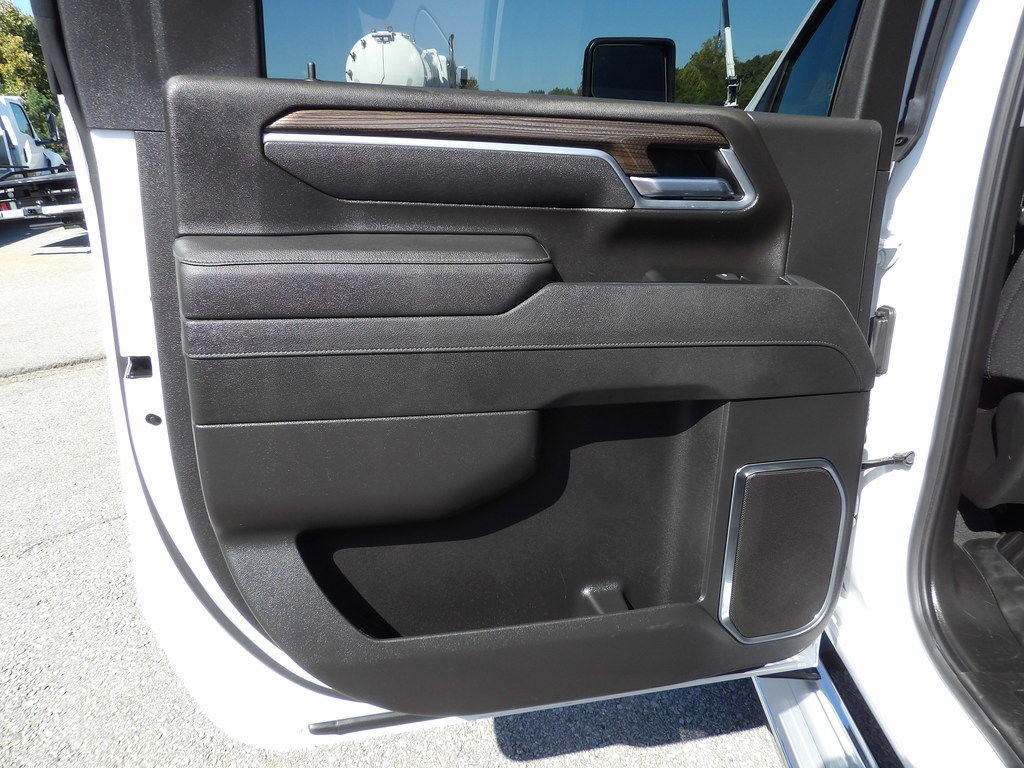 Used 2025 Chevrolet Silverado 3500 LT w/ Safety Package AWD/4WD image 30
