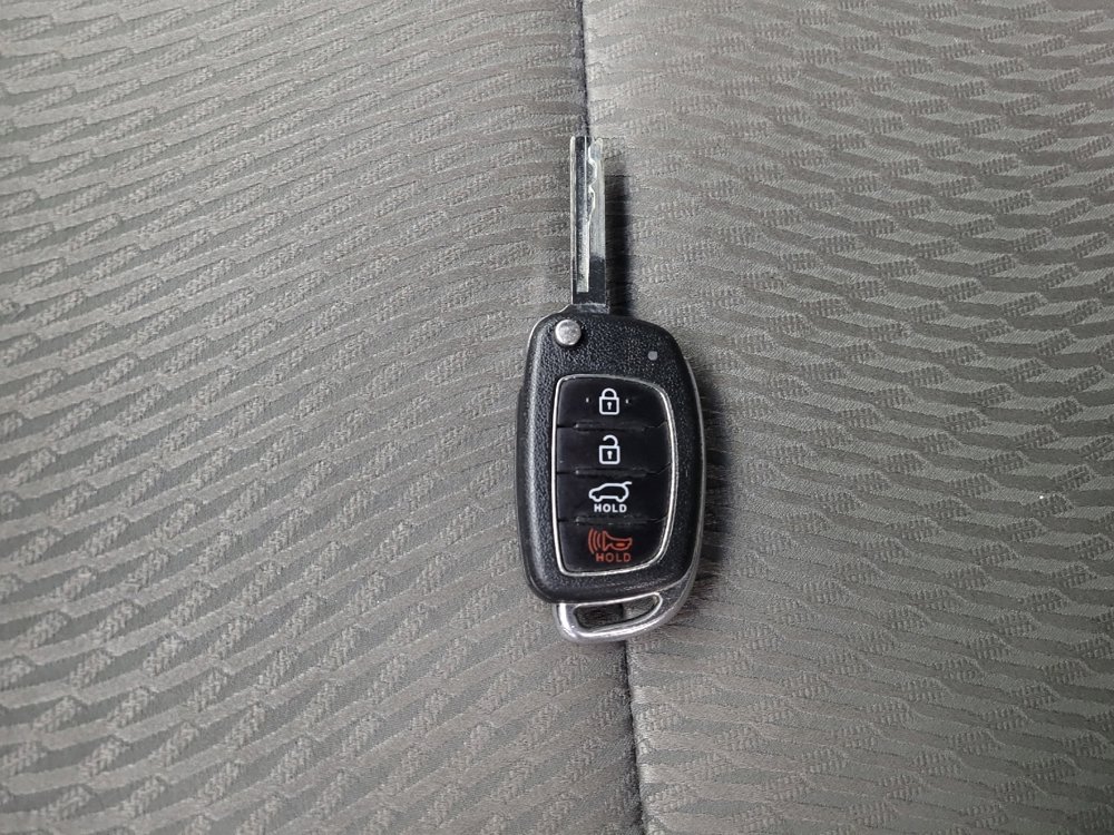 Used 2018 Hyundai Santa Fe Sport image 32