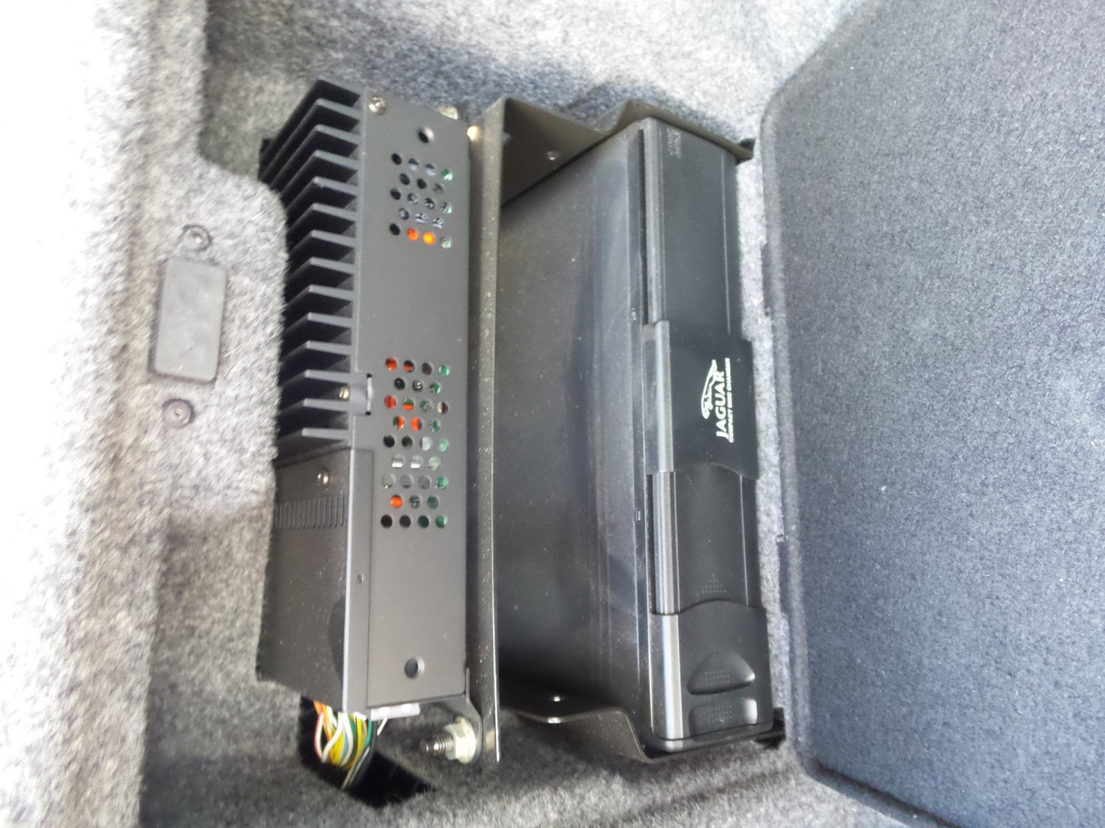 Used 2003 Jaguar S-TYPE R RWD image 34