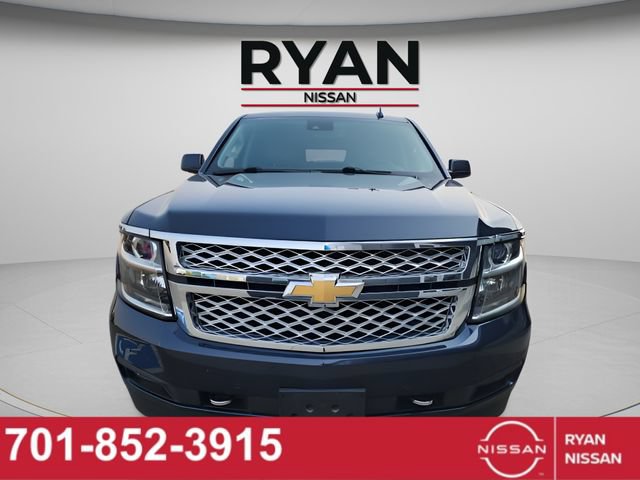 Used 2017 Chevrolet Suburban LT w/ LT Signature Package AWD/4WD image 8