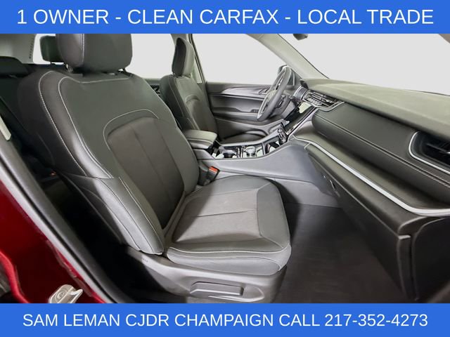 Used 2023 Jeep Grand Cherokee Laredo AWD/4WD image 25