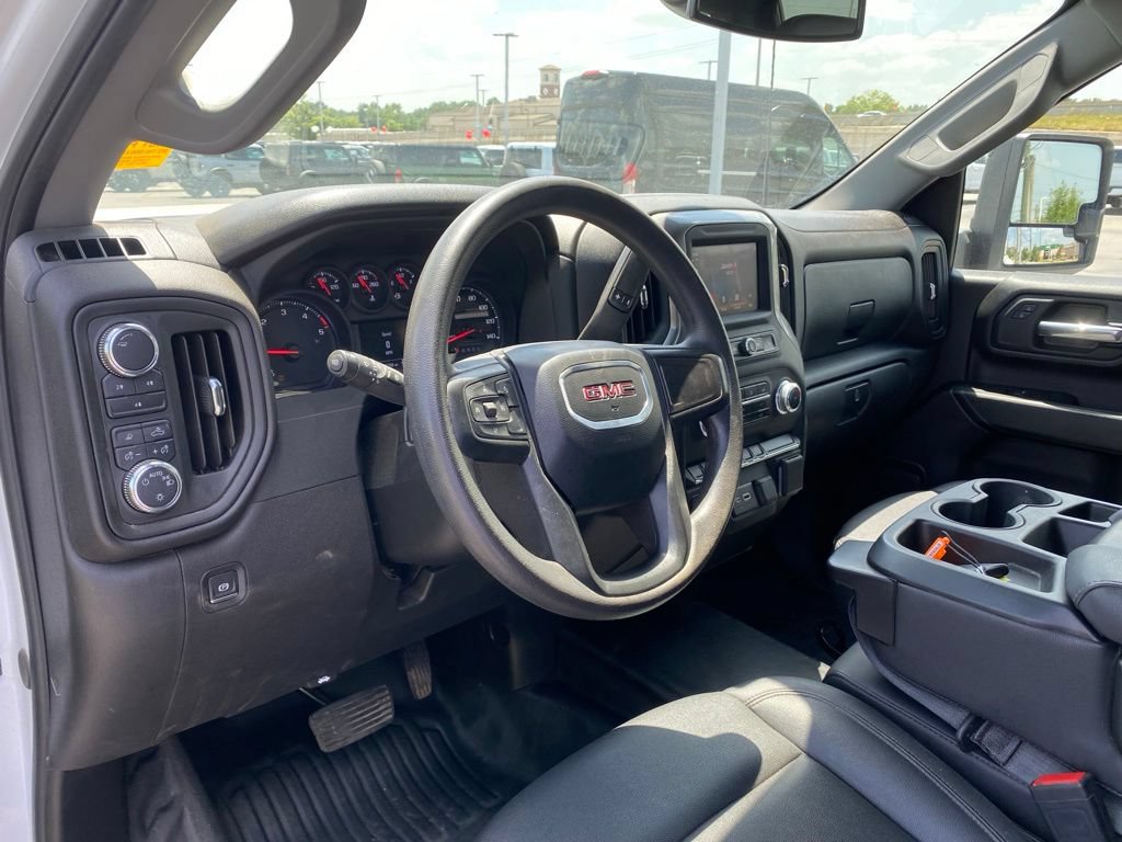 Used 2024 GMC Sierra 3500 Pro AWD/4WD image 12
