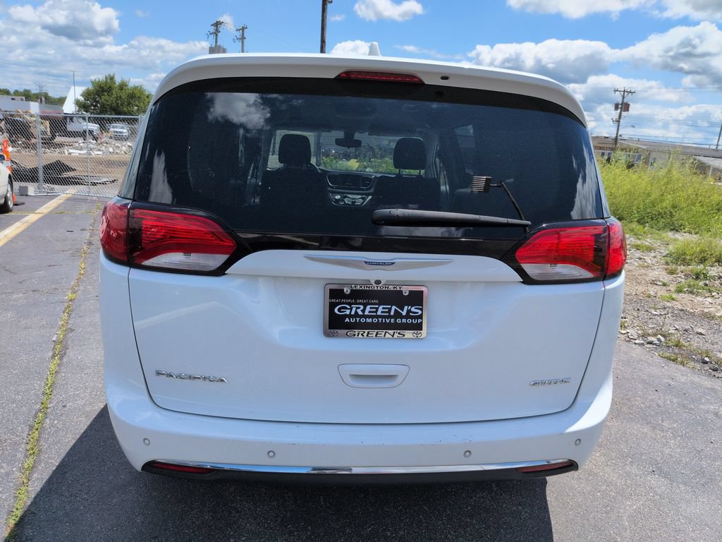 Used 2018 Chrysler Pacifica Touring Plus FWD image 5