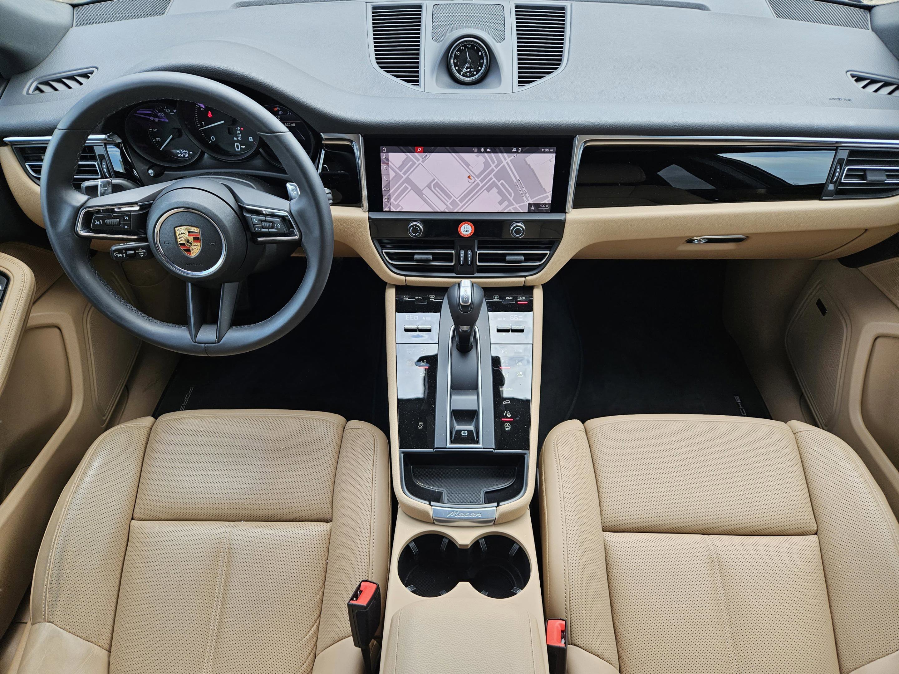 Certified 2026 Porsche Macan AWD/4WD image 24