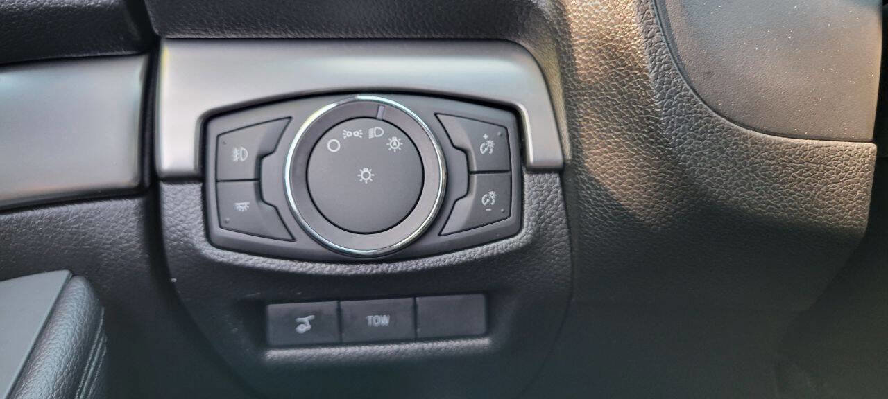 Used 2018 Ford Explorer XLT w/ Equipment Group 202A image 30