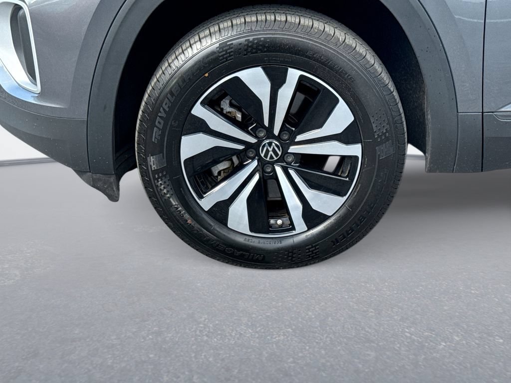 Used 2024 Volkswagen Atlas SE FWD image 18