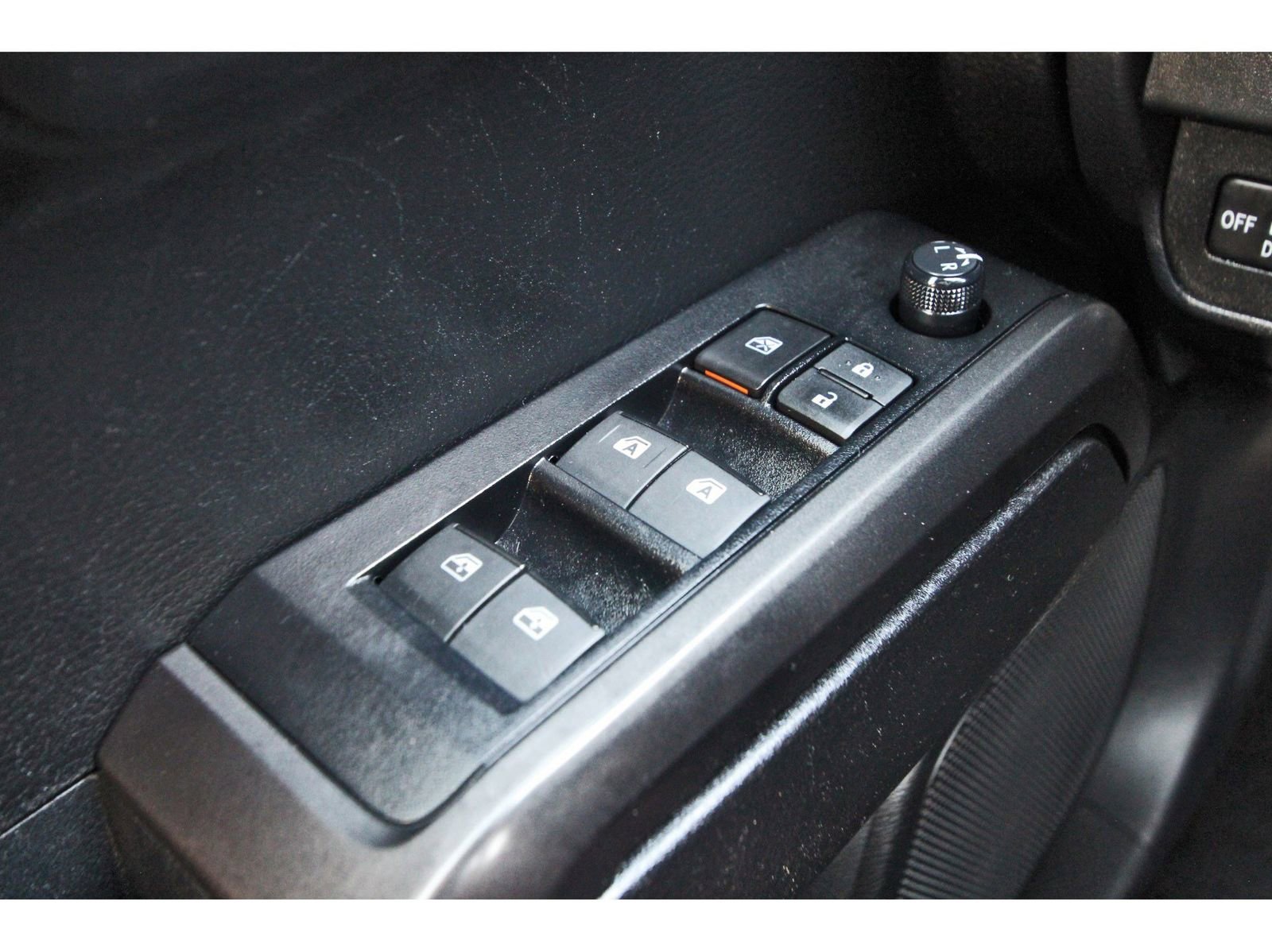 Used 2022 Toyota Tacoma TRD Sport w/ Technology Package image 23