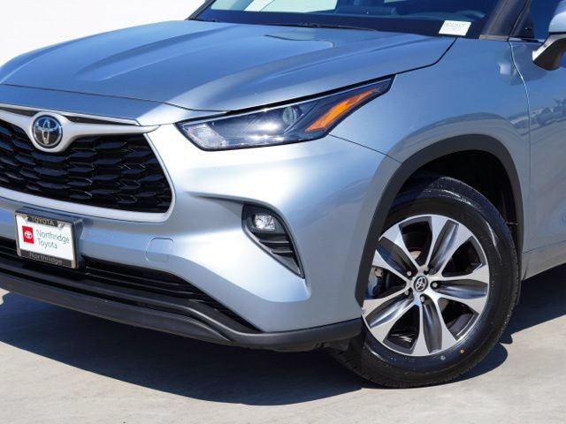 Certified 2023 Toyota Highlander XLE FWD image 5