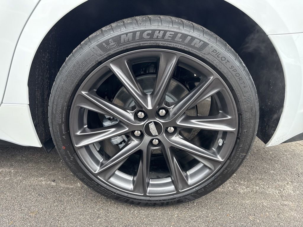 Used 2026 Cadillac CT5 V w/ Technology Package image 29