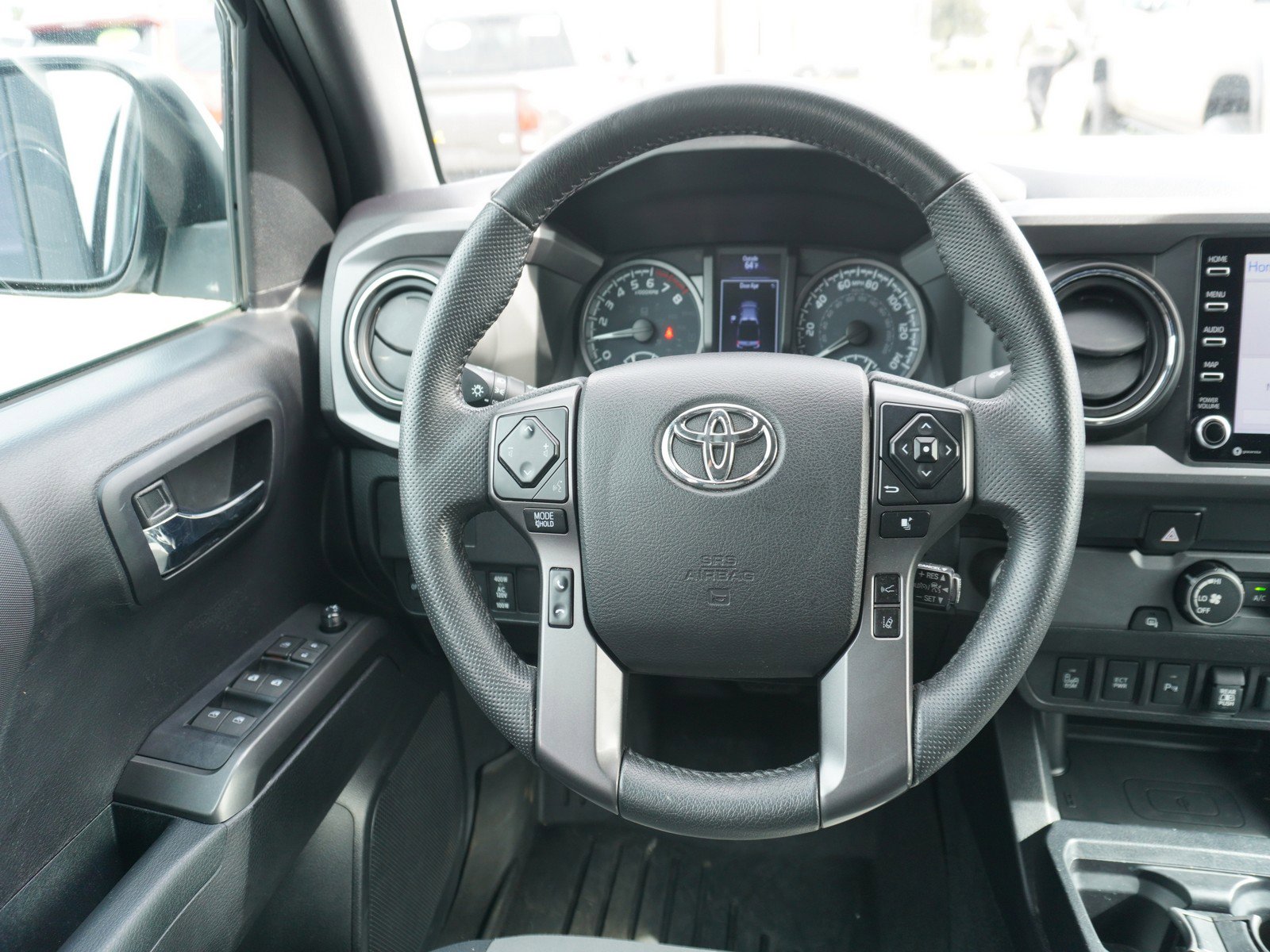 Used 2020 Toyota Tacoma TRD Off-Road image 15