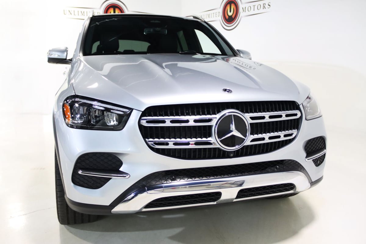 Used 2025 Mercedes-Benz GLE 350 4MATIC w/ Winter Package image 30