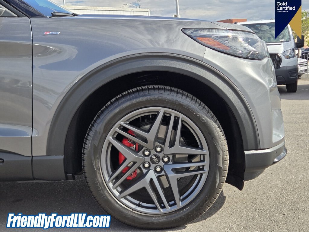 Certified 2025 Ford Explorer ST-Line RWD image 8