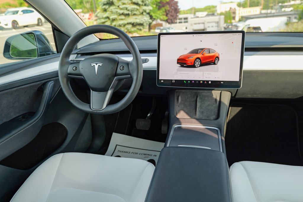 Used 2023 Tesla Model Y Long Range AWD/4WD image 41