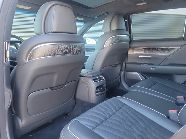 Used 2024 Genesis G90 3.5T AWD/4WD image 15