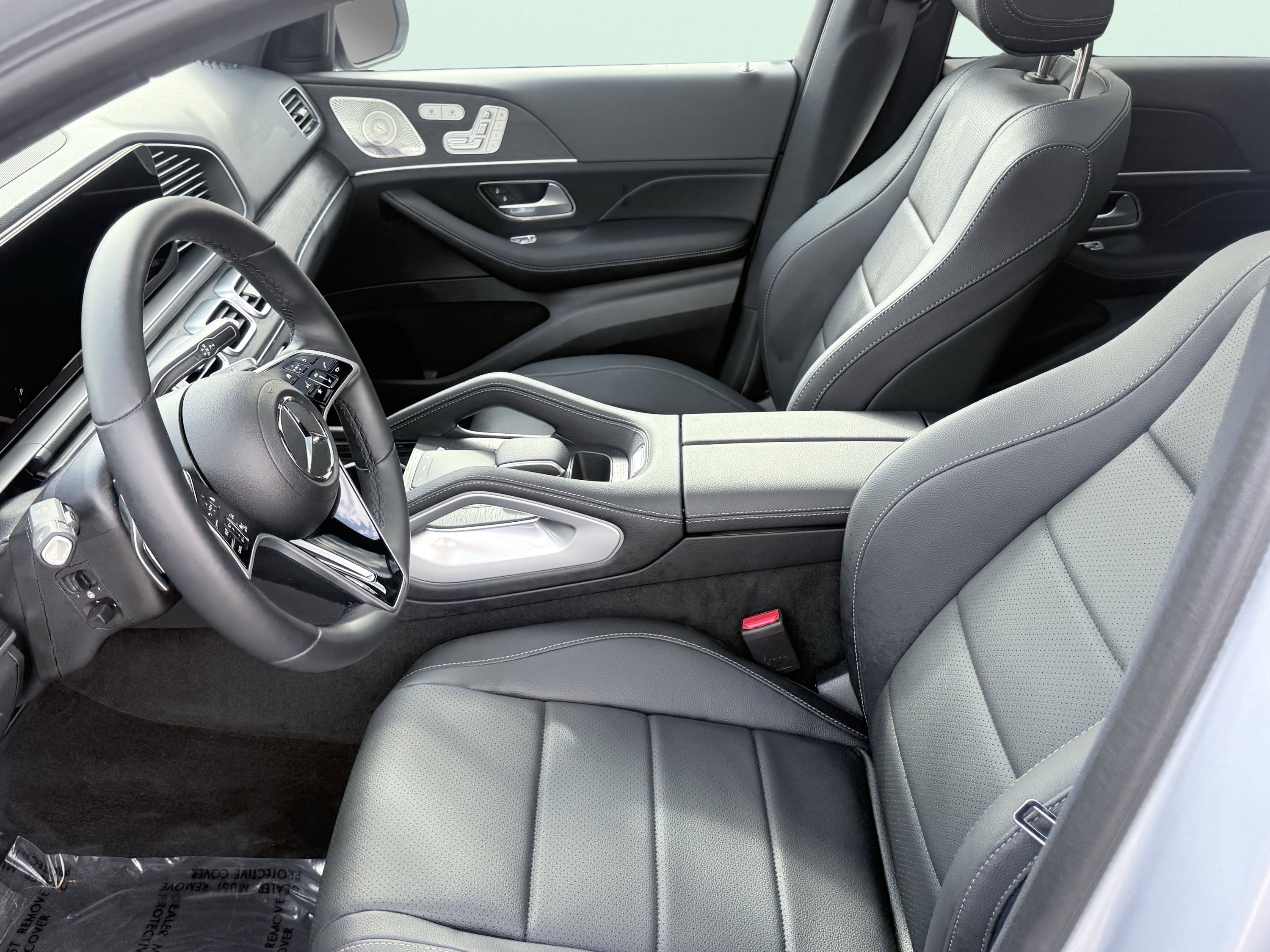 Used 2025 Mercedes-Benz GLE 450e 4MATIC w/ AMG Line Exterior image 12