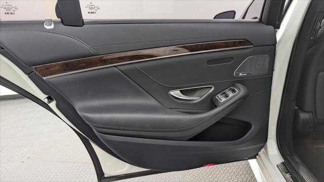 Used 2020 Mercedes-Benz S 450 Sedan image 16