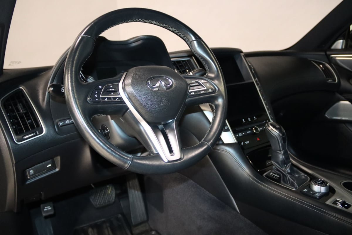 Used 2021 INFINITI Q60 3.0t Luxe w/ Essential Package RWD image 38