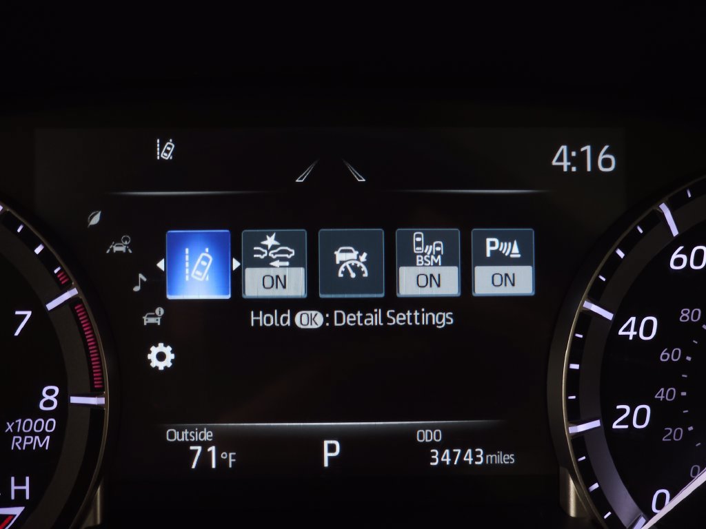 Used 2022 Toyota Highlander Platinum FWD image 25