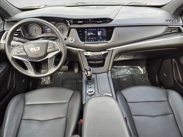 Used 2022 Cadillac XT5 Premium Luxury w/ Technology Package FWD image 17