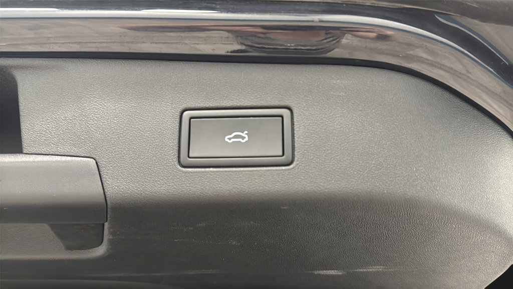 Used 2023 Volkswagen ID.4 Pro S AWD/4WD image 28