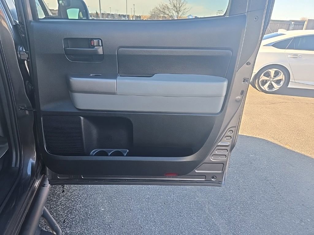 Used 2012 Toyota Tundra 4x4 CrewMax w/ Tow Pkg image 29