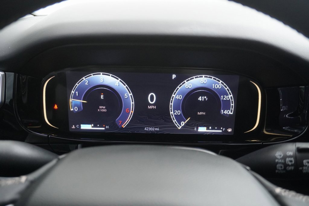 Used 2023 Jeep Wagoneer 4WD w/ Premium Group I image 12