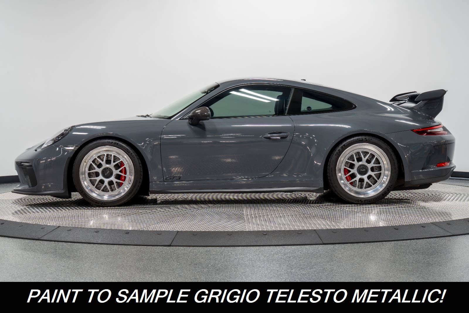 Used 2018 Porsche 911 GT3 RWD image 2