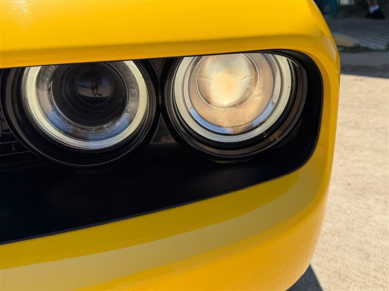 Used 2017 Dodge Challenger SXT RWD image 18