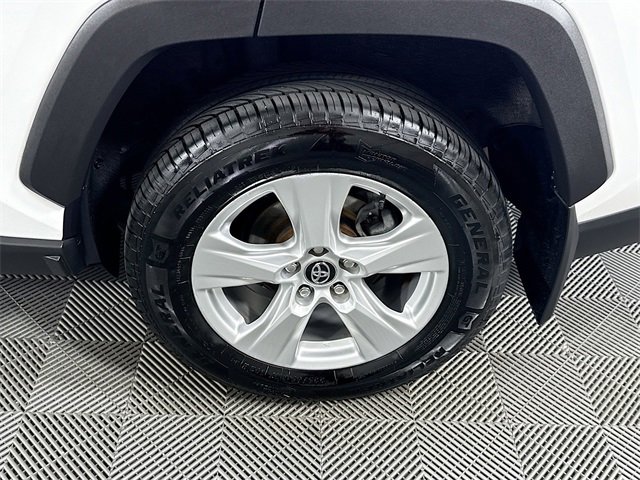 Used 2020 Toyota RAV4 XLE w/ Carpet Mat Package image 4