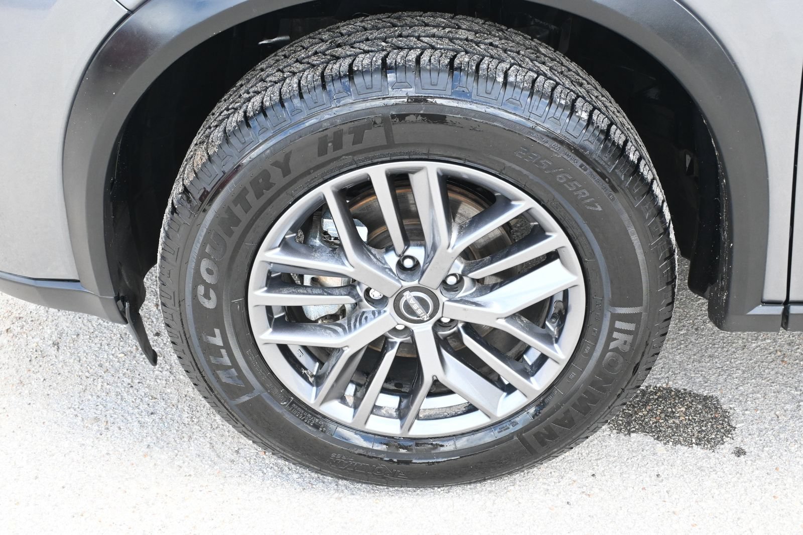 Used 2024 Nissan Rogue S AWD/4WD image 7