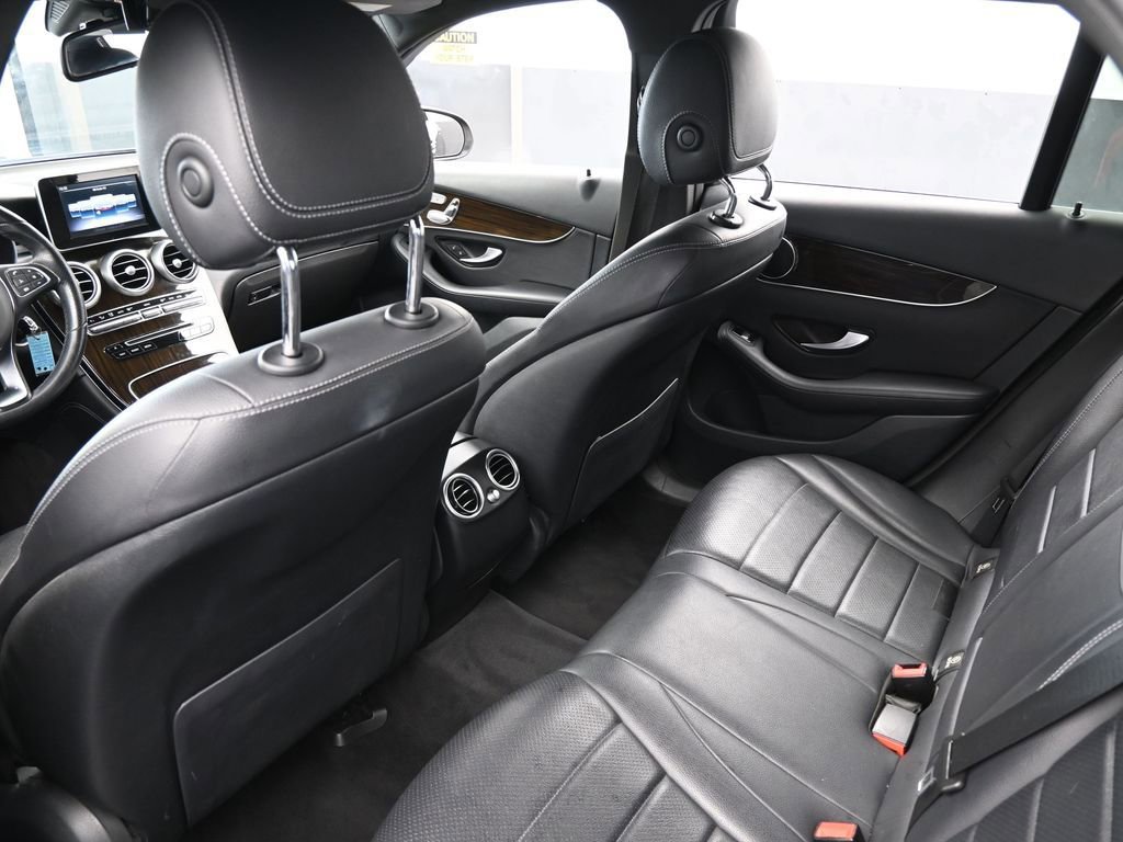 Used 2019 Mercedes-Benz GLC 300 4MATIC image 32