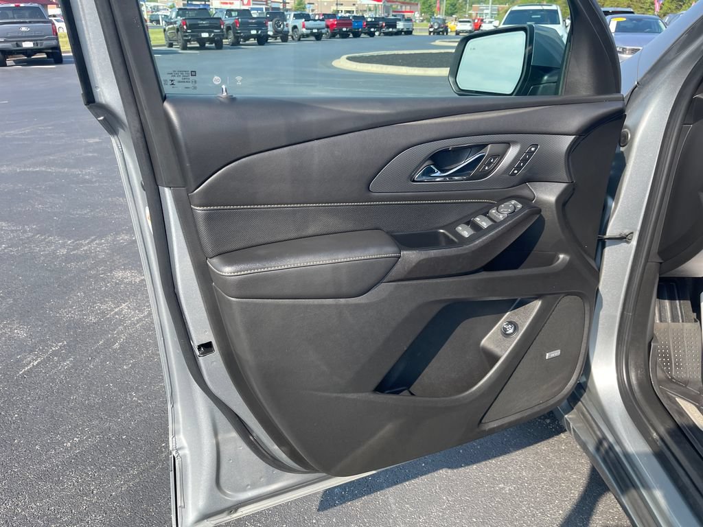 Used 2023 Chevrolet Traverse Premier w/ LPO, Floor Liner Package FWD image 12