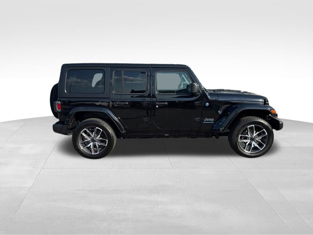 Used 2024 Jeep Wrangler Unlimited w/ Convenience Group AWD/4WD image 7