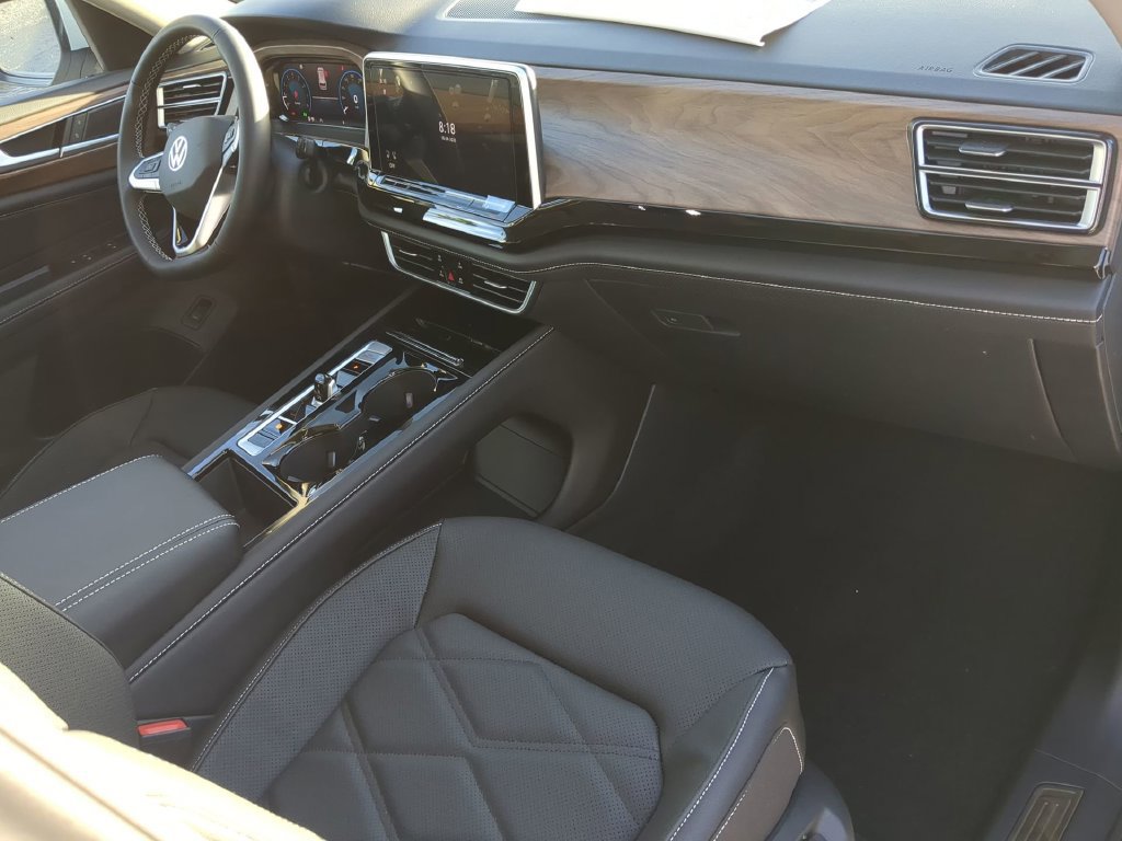 New 2026 Volkswagen Atlas SE FWD image 13