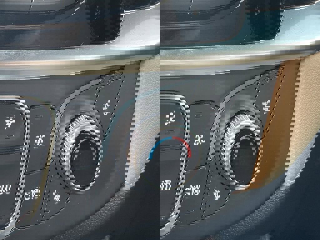 Certified 2023 Chevrolet Traverse Premier image 27